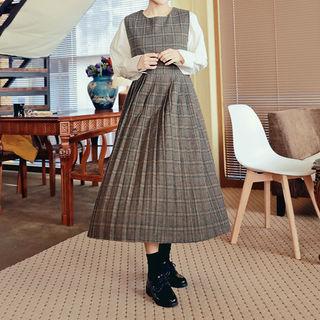 Sleeveless Pleated-hem Long Dress