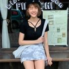 Square-neck Cross Strap Cropped Top