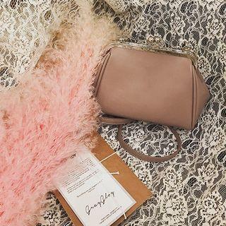 Chain-strap Kiss-lock Shoulder Bag