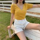 Short-sleeve T-shirt / Wide-leg Denim Shorts