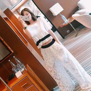 Set: Cropped Knit Top + Lace Pants