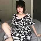 Short-sleeve Floral Print Dress Black & White - One Size