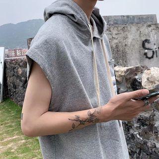 Sleeveless Applique Hoodie