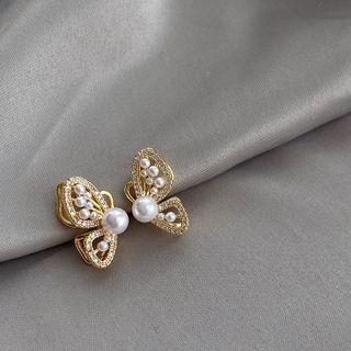 Butterfly Faux Pearl Alloy Earring 1 Pair - Clip On Earring - Gold - One Size