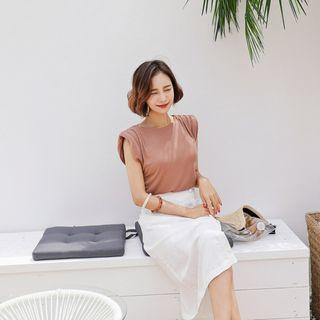 Round-neck Padded-sleeve Top