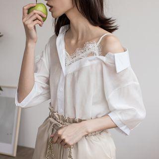 Mock Two-piece Elbow-sleeve Lace Panel Top