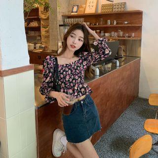 3/4-sleeve Floral Print Shirred Crop Top