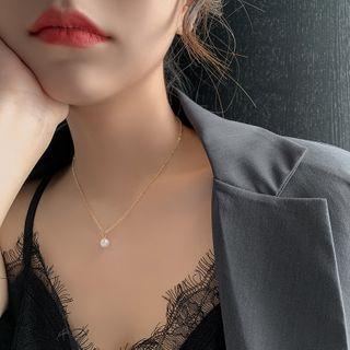 Faux Pearl Pendant Necklace Gold & White - One Size