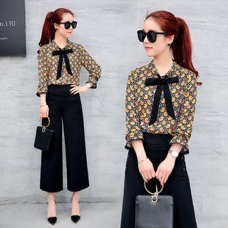 Set: 3/4-sleeve Floral Blouse + Cropped Wide Leg Pants