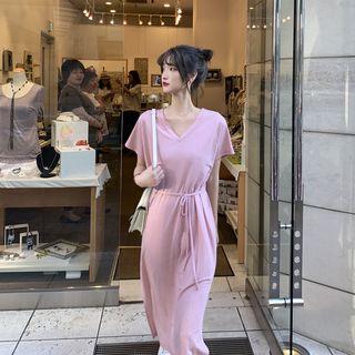 Plain Elbow-sleeve T-shirt / Midi A-line Skirt / V-neck Short-sleeve Midi Dress