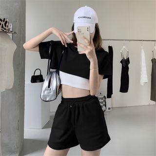 Short-sleeve Cropped T-shirt / Camisole Top / Shorts / Set