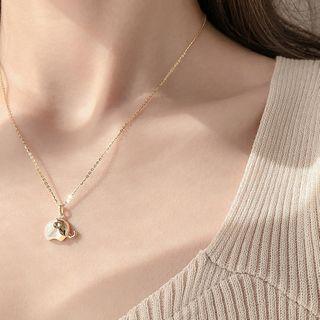 925 Sterling Silver Shell Elephant Pendant Necklace