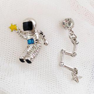 Non-matching Rhinestone Star Alloy Astronaut Dangle Earring