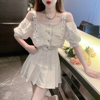 Short-sleeve Cold Shoulder Top / Pleated Skirt