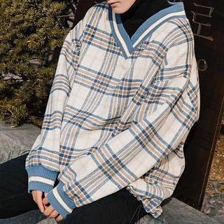V-neck Plaid Pullover