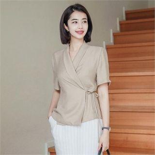 Short-sleeve Tie-waist Blouse