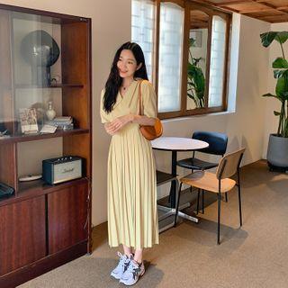 Chelsea-collar Maxi Pleat Dress