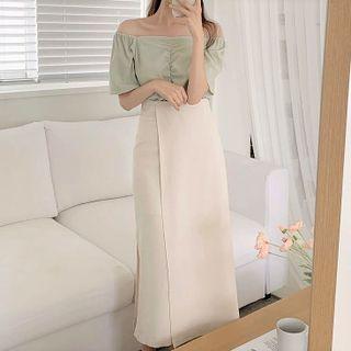 Short-sleeve Shirred Blouse / Straight Fit Midi Skirt