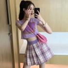 Print Short-sleeve T-shirt / A-line Pleated Skirt