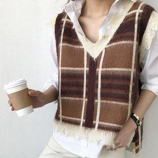 V-neck Sleeveless Distressed Checked Sweater