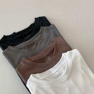4 Season Round-neck Textured T-shirt