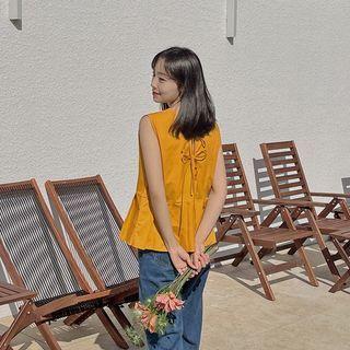 Sleeveless Tie-back Pleated-hem Top