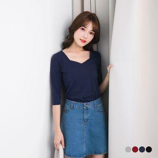 Heart-shaped Neck 3/4 Sleeve Top