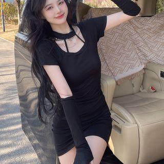 Set: Short-sleeve Sheath Dress + Arm Sleeves