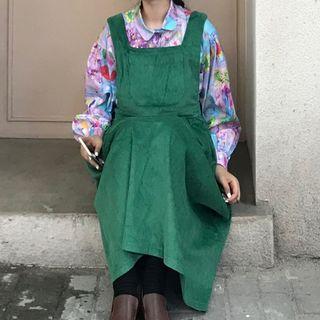 Floral Lantern Sleeve Blouse / Plain Pinafore Dress
