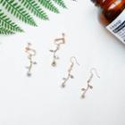 Alloy Rose Dangle Earring 1 Pair - Hook Earrings - White & Gold - One Size