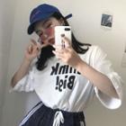 Lettering Elbow-sleeve T-shirt / Striped Wide Leg Shorts