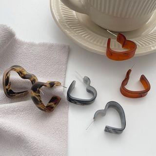 Open Heart Ear Stud