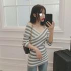 Striped V-neck 3/4-sleeve Knitted Top