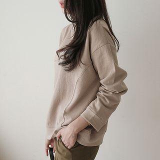 Round-neck Seam-trim Pullover