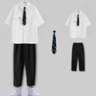 Short-sleeve Shirt / Striped Neck Tie / Straight Leg Pants / Set
