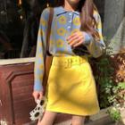 Flower Printed Knit Top / Plain Mini Skirt