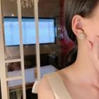 Faux Pearl Flower Stud Earring 1 Pair - B-184 - One Size