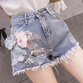 Frayed Hem Flower Detail Denim Shorts