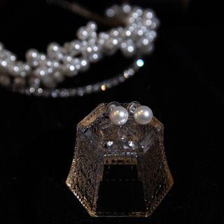 Set: Faux Pearl Wedding Tiara + Stud Earring Set - White - One Size