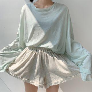 Batwing Sleeve Plain T-shirt / Plain Loose-fit Shorts