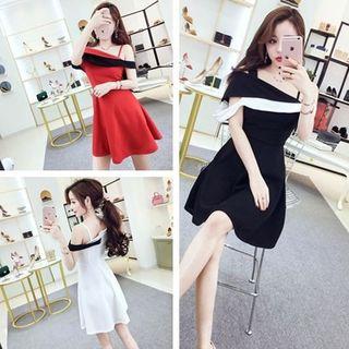 One-shoulder Spaghetti Strap Short-sleeve Dress