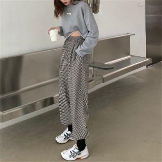 Cropped Sweatshirt / Plaid Pants