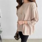 Round-neck Pin-tuck T-shirt