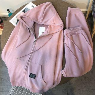 Set: Zipped Hoodie + Sweatpants