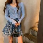 V-neck Knit Top / Floral A-line Skirt