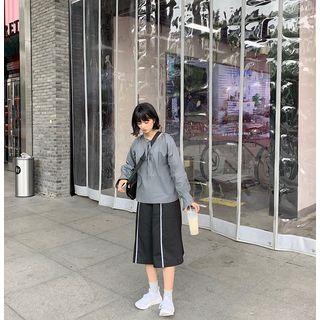 Long-sleeve Plain Top / Contrast Trim Midi Skirt