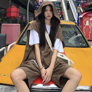 Zip-up Hooded Vest / Shorts