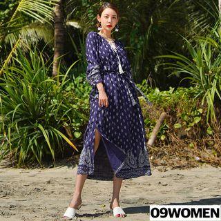 Plus Size Tasseled Slit-side Maxi Paisley Dress