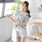 Short Sleeve Round Neck Floral Printed Tee