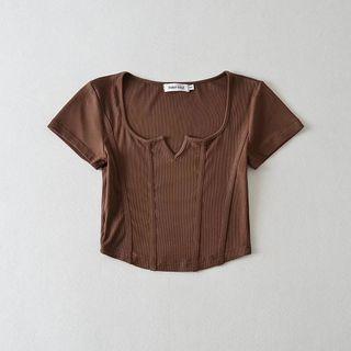 Short-sleeve Notched Crop Top